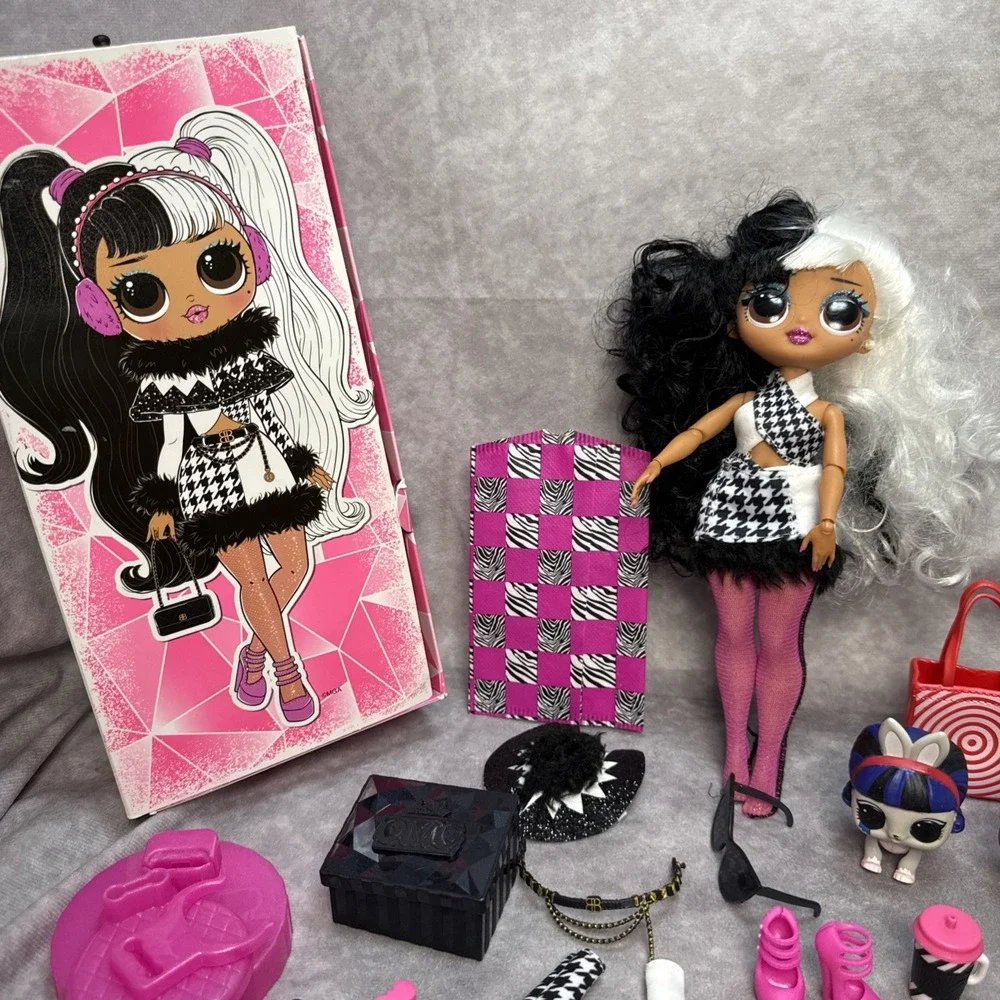 LOL SURPRISE OMG Winter Disco Doll DOLLIE a Mini Doll & Pets,‎ Accessories Lot